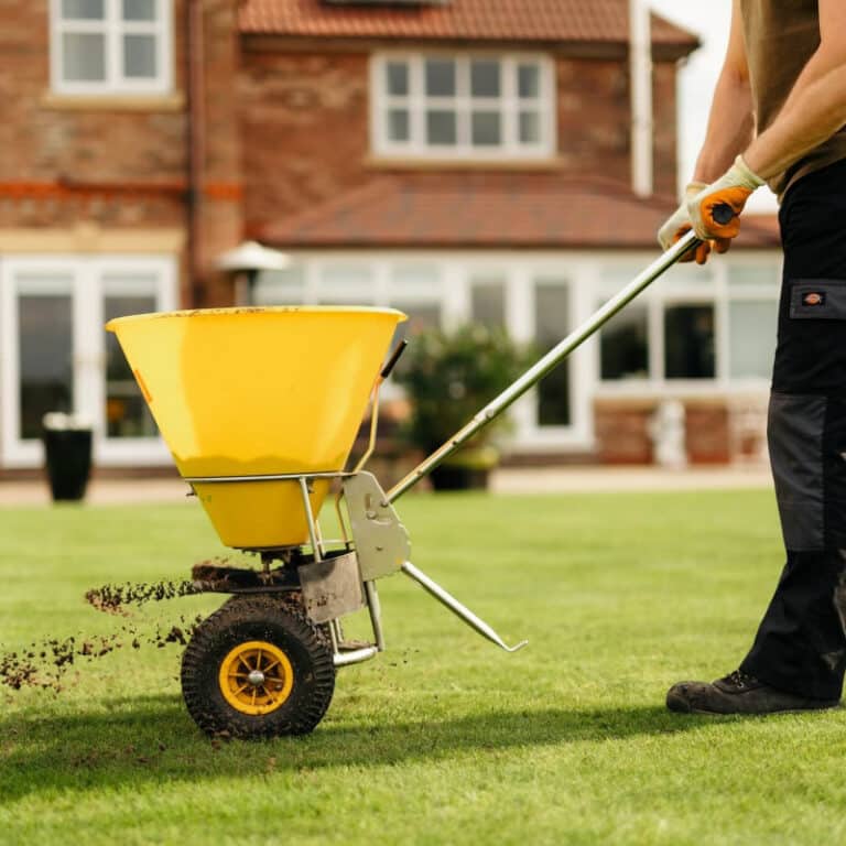 Lawn Top Dressing Rolawn